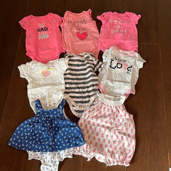 Girls Short Sleeve Onsies and 2 Bubbles Size 0-3 months - Picture 1 of 10